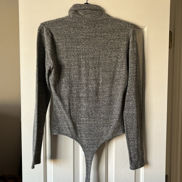 Madewell gray turtleneck long sleeved body suit size L - Picture 5 of 5